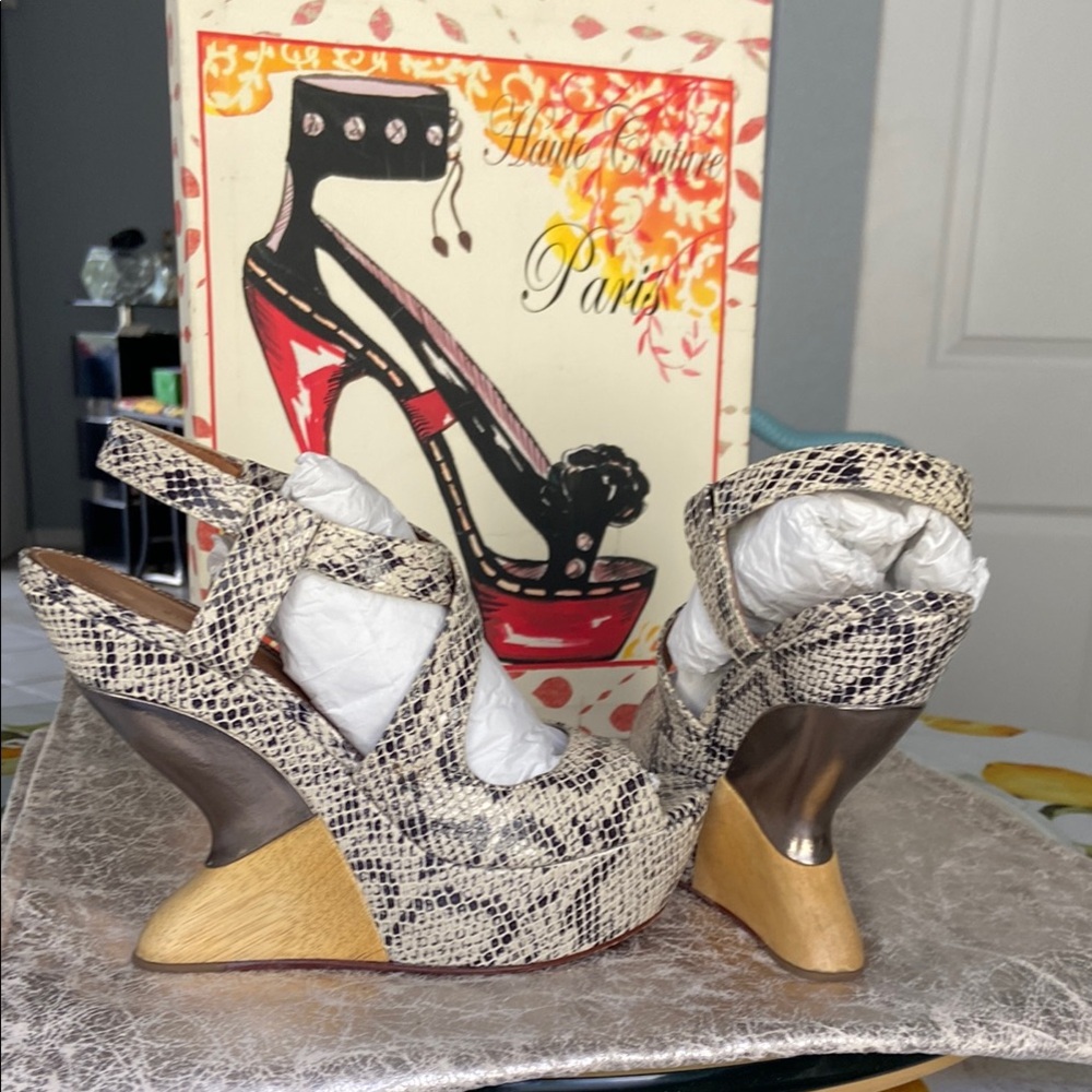 Leifsdottir Black and Cream Wedge Shoes